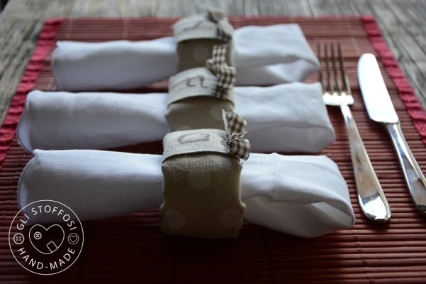 portatovaglioli iniziali country